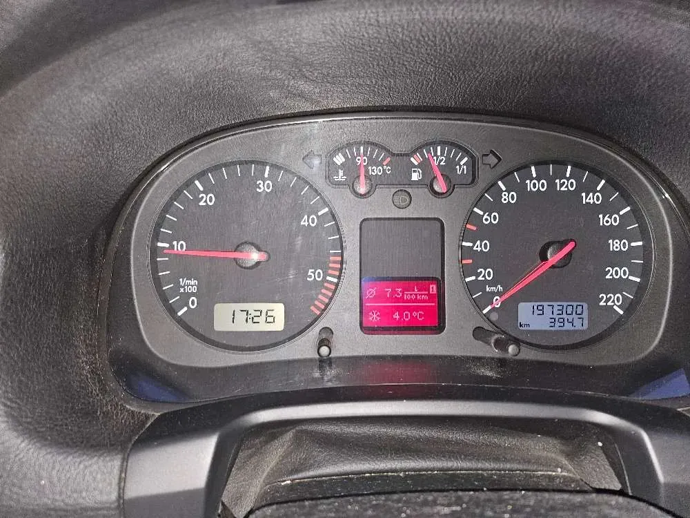 Volkswagen Golf 2000 photo 2