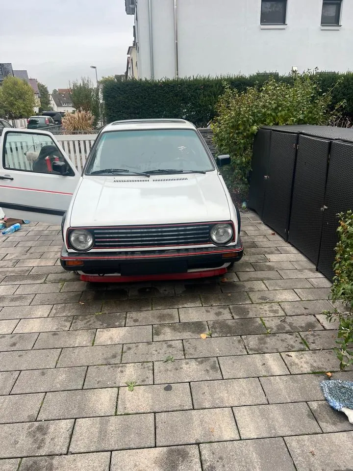 Volkswagen Golf 2