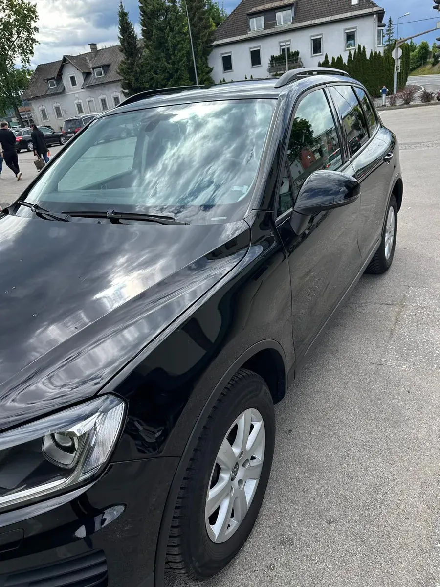 Volkswagen Touareg 2015 photo 2