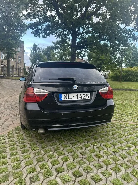 BMW 318 2007 photo 3