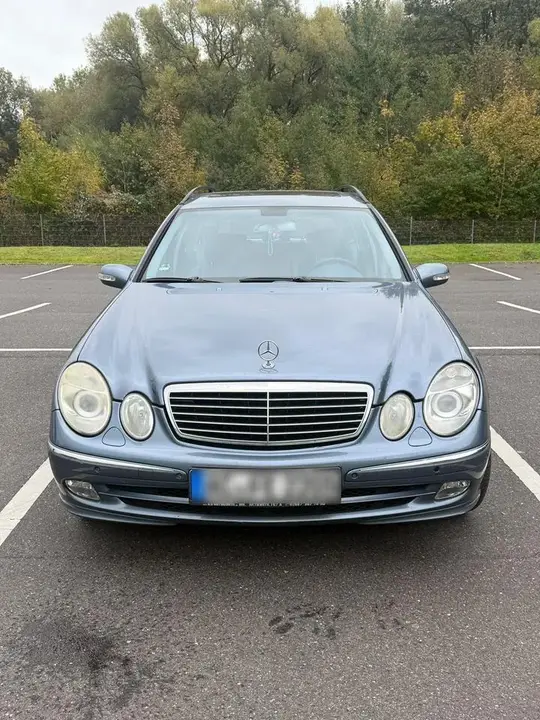 Mercedes-Benz E320