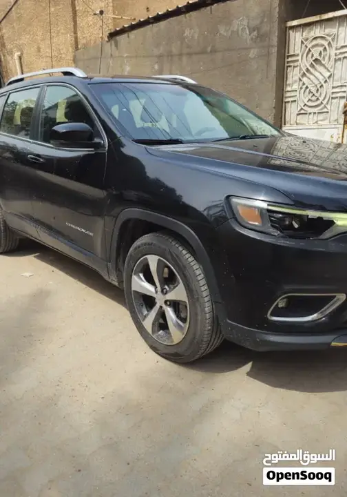 Jeep Cherokee 2019 photo 3