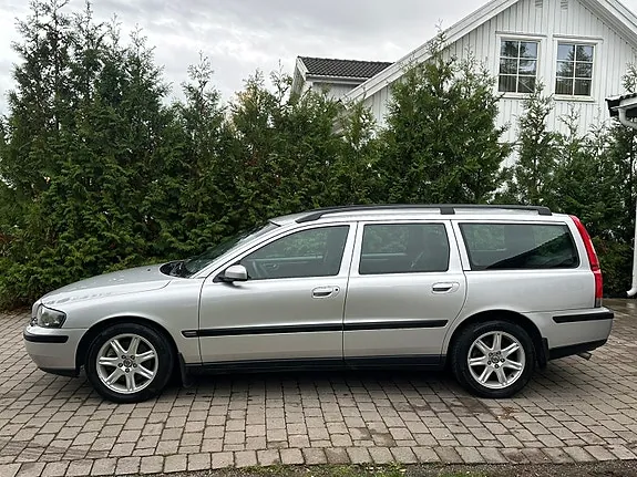 Volvo V70 2004 photo 3