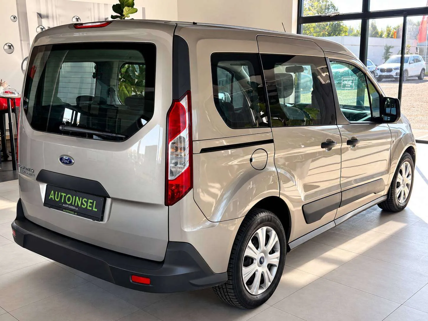 Ford Tourneo Connect 2014 photo 4