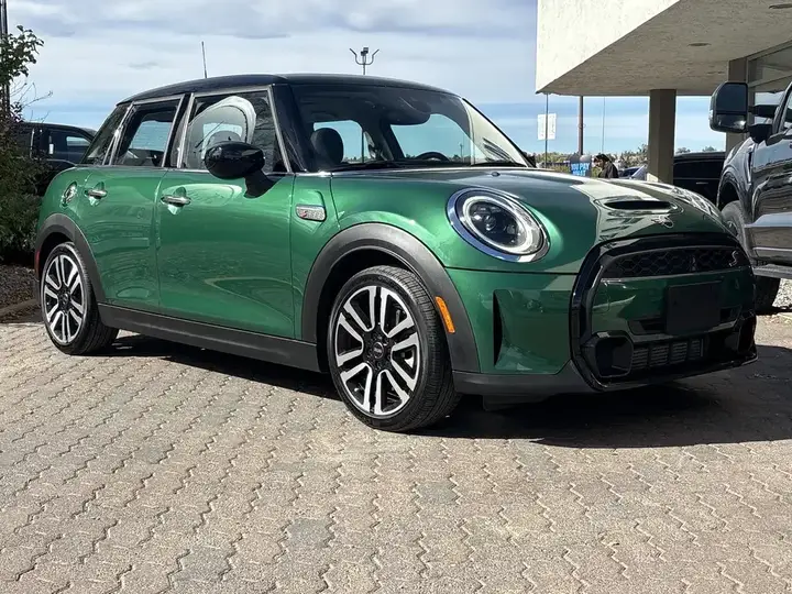 Mini Cooper S 2022 photo 2
