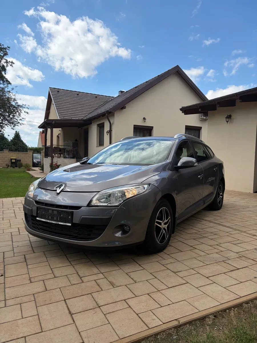 Renault Megane 2009 photo 2