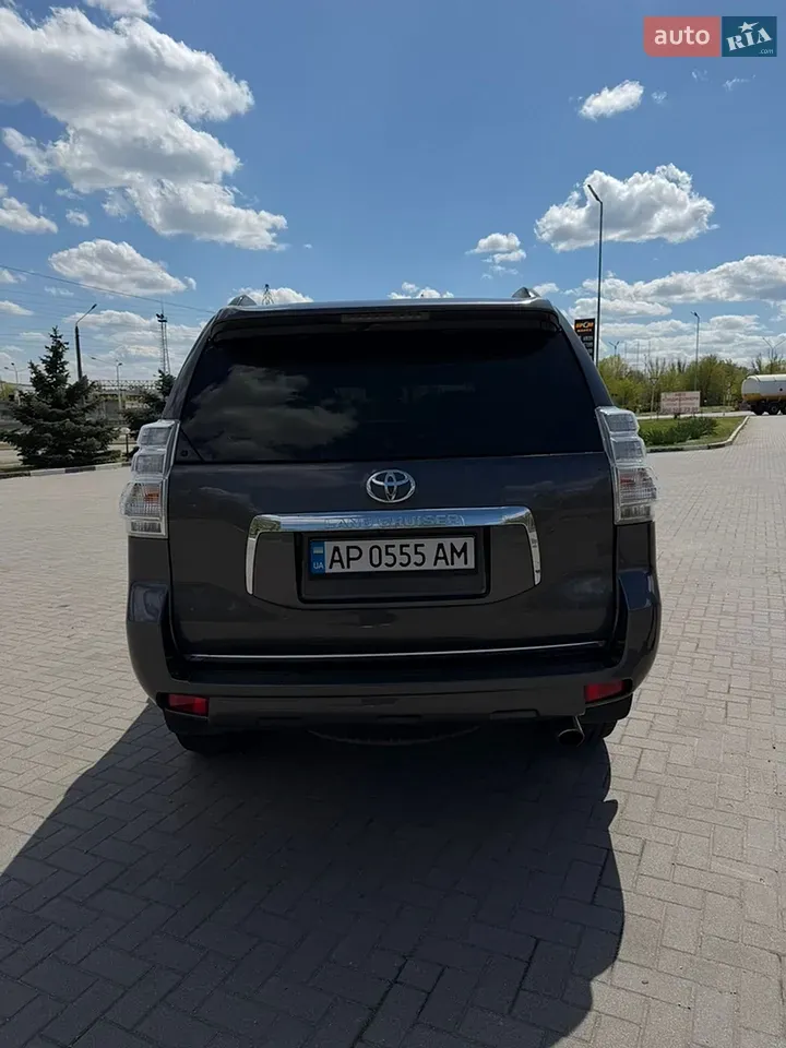 Toyota Land Cruiser Prado 2012 photo 4