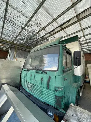 Mercedes-Benz 814