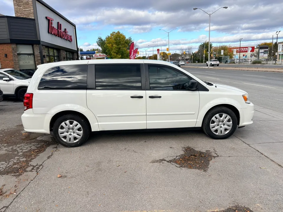 Dodge Grand Caravan 2013 photo 4