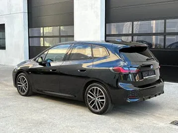 BMW 218I 2022 photo 3