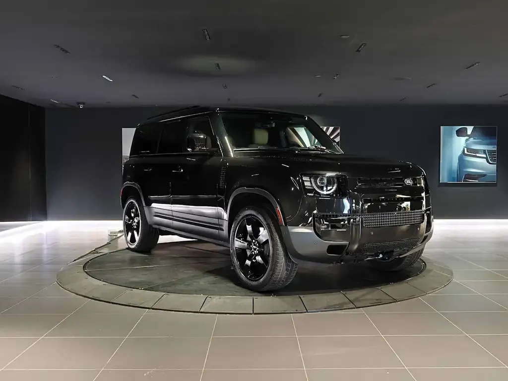 Land Rover Defender 2026 photo 3
