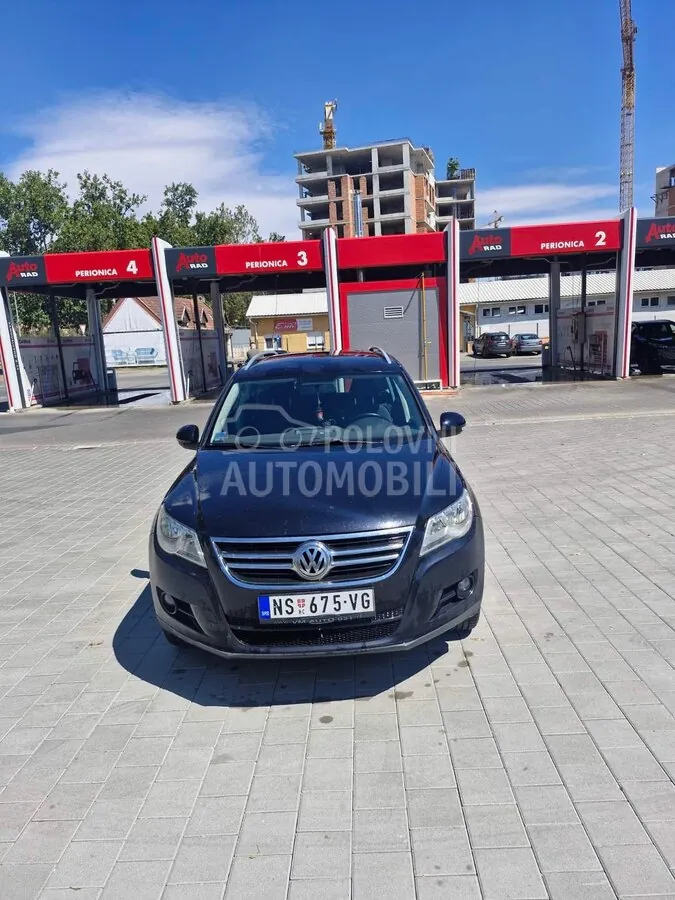 Volkswagen Tiguan 2010 photo 2