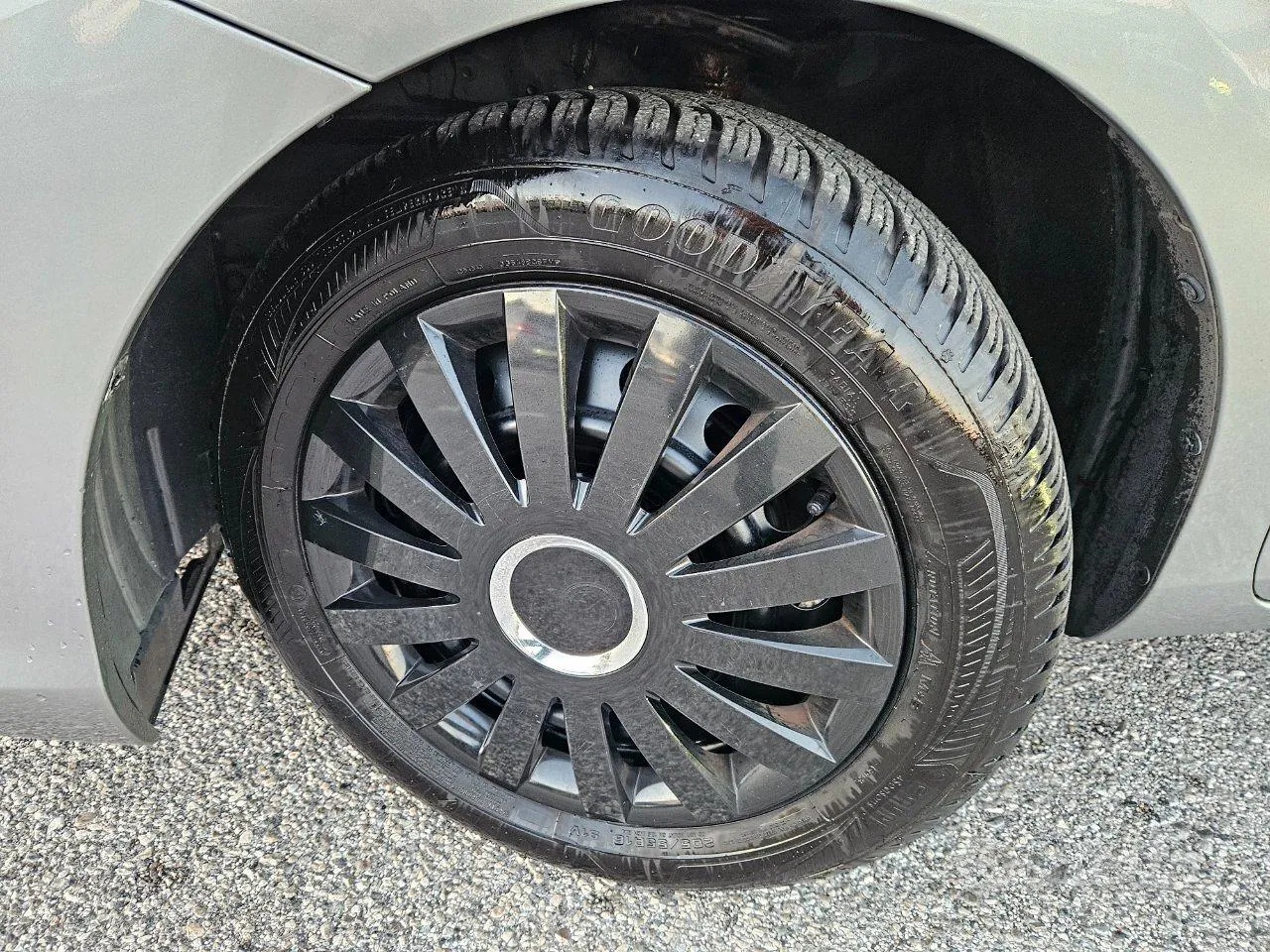Toyota Auris 2016 photo 3