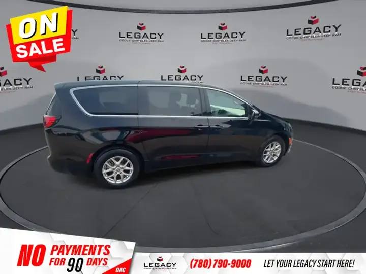 Chrysler Grand Caravan 2025 photo 5