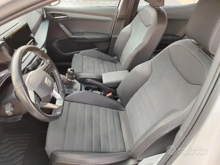 Seat Arona 2022 photo 2