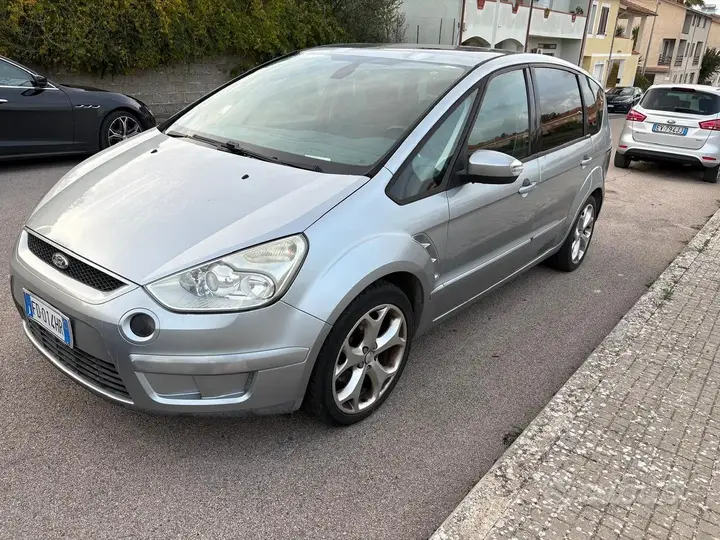 Ford S-Max