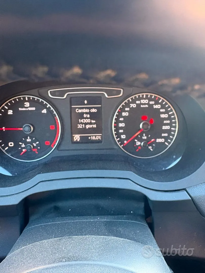 Audi Q3 2011 photo 5