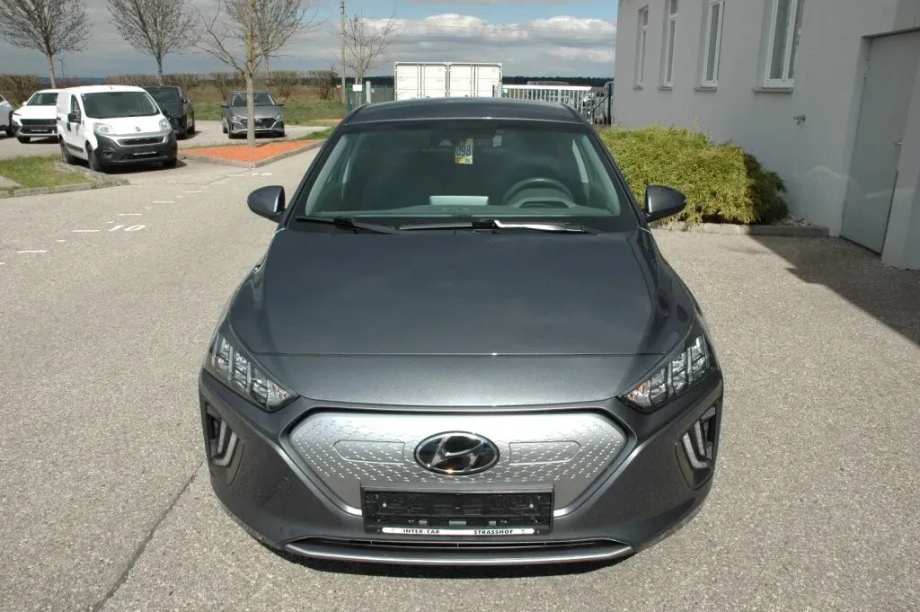 Hyundai Ioniq 2021 photo 2