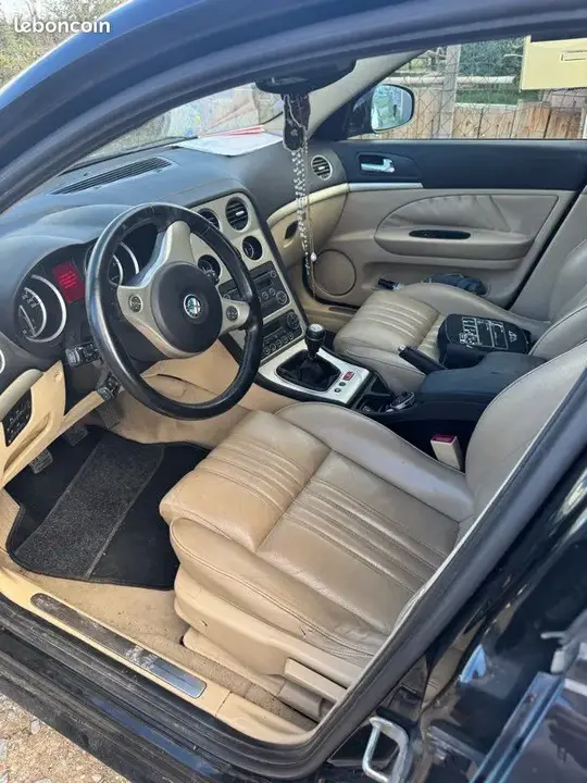 Alfa Romeo 159 2006 photo 2