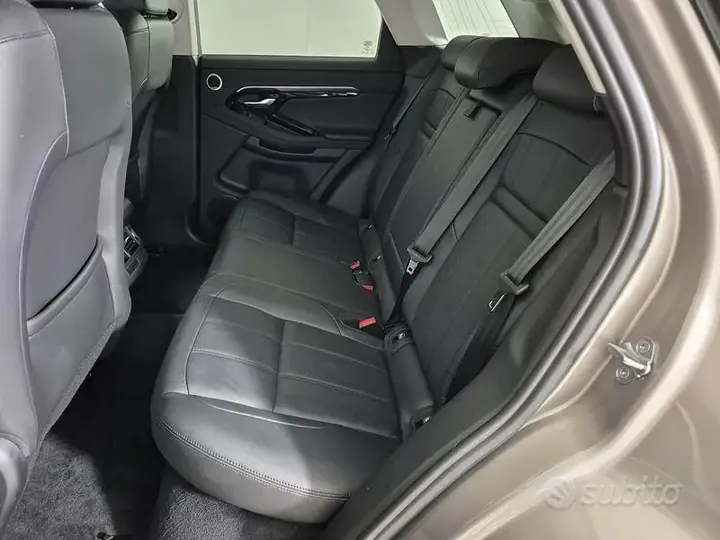 Land Rover Evoque 2022 photo 5
