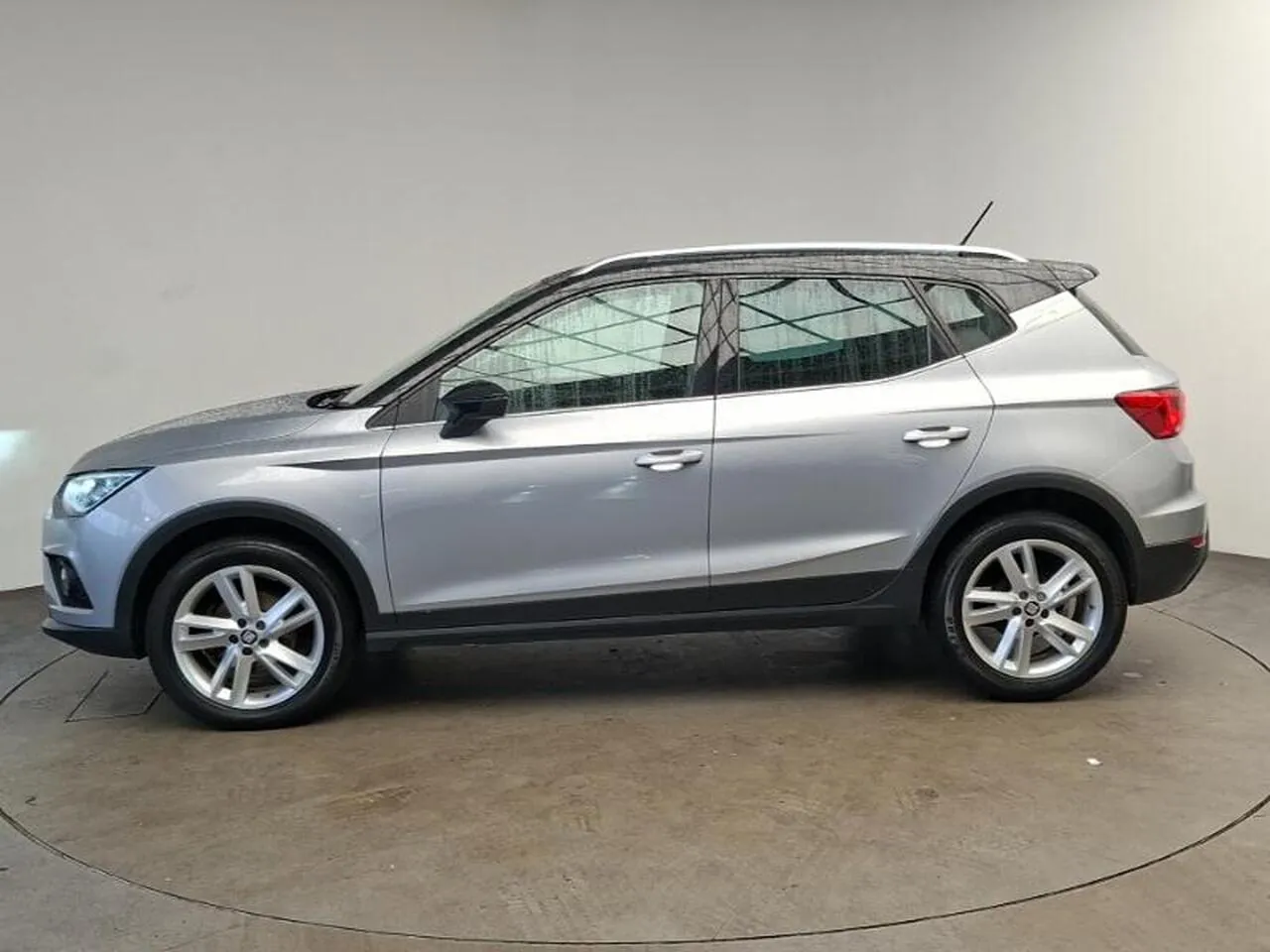 Seat Arona 2018 photo 4