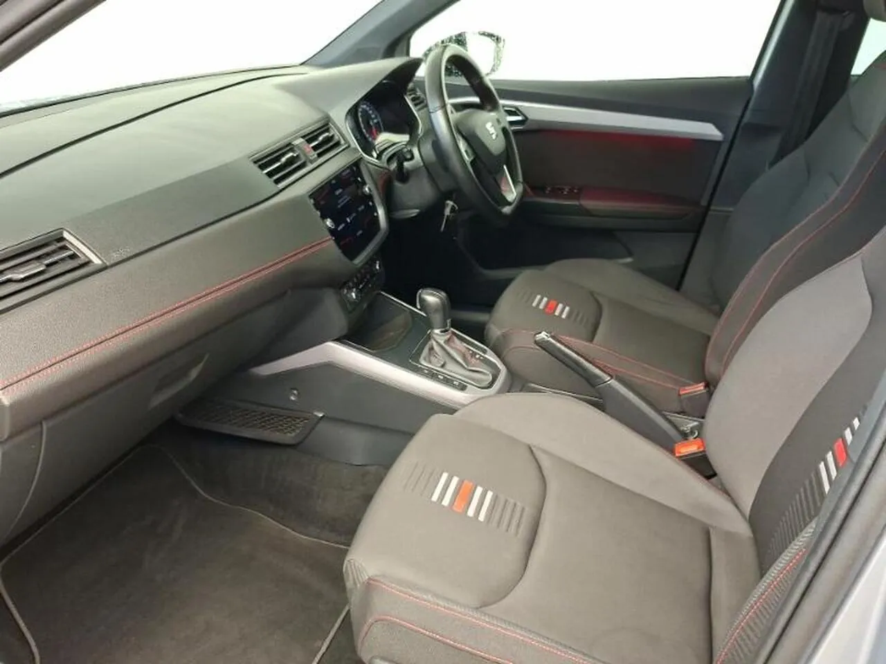 Seat Arona 2018 photo 5