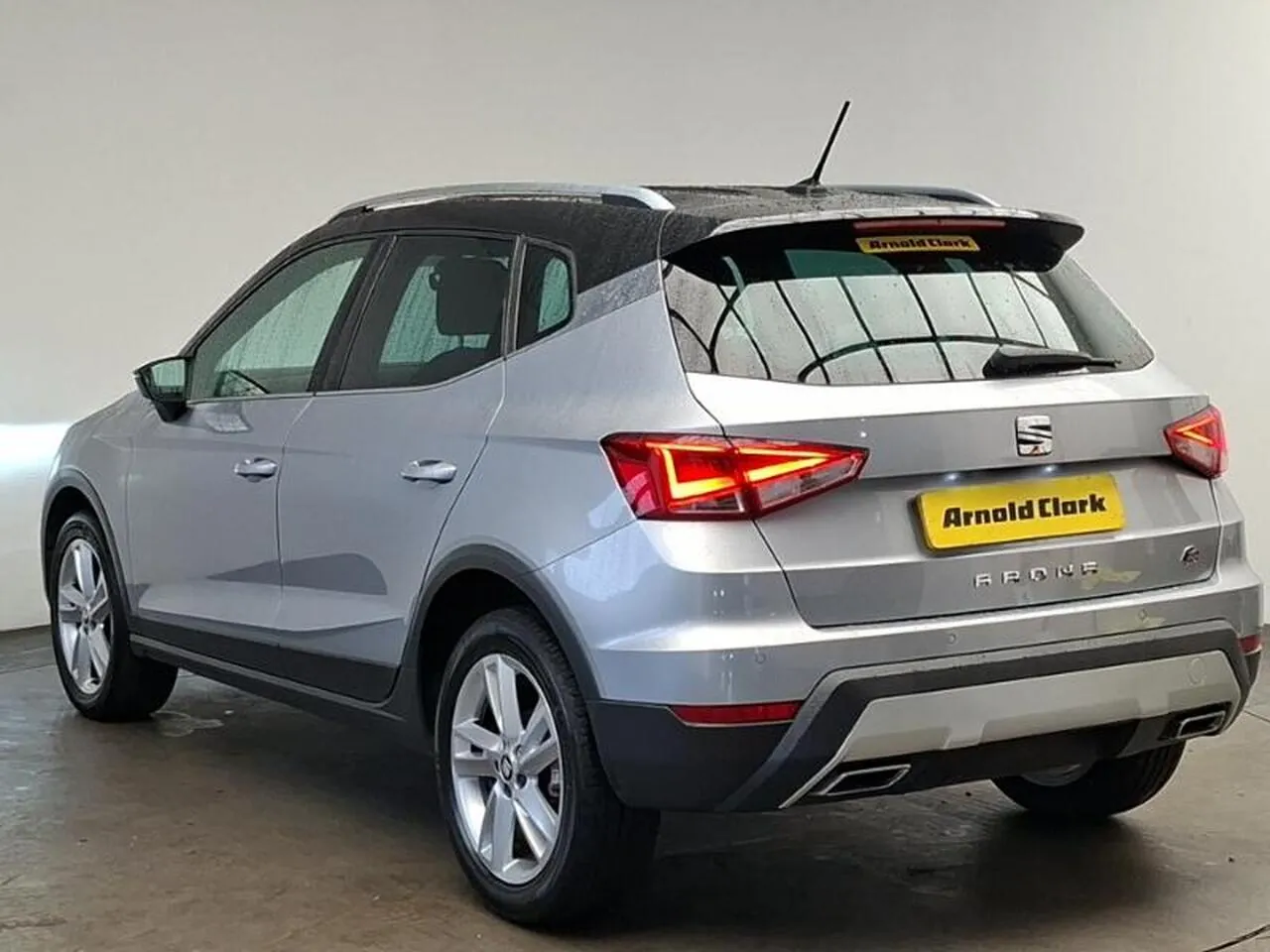 Seat Arona 2018 photo 2