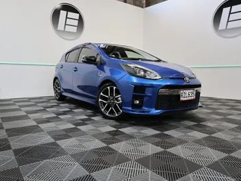 Toyota Aqua 2018 photo 2