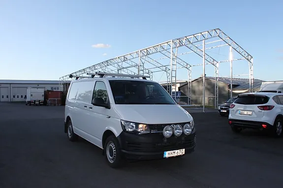 Volkswagen Transporter 2019 photo 3