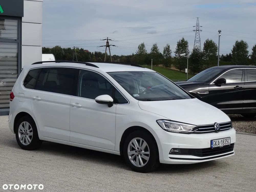 Volkswagen Touran 2020 photo 2
