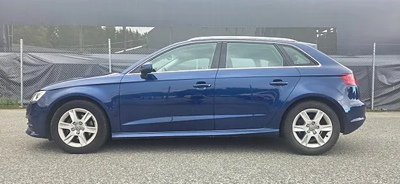 Audi A3 2015 photo 4