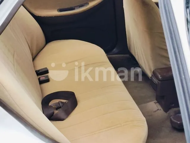 Nissan Sunny 1993 photo 4