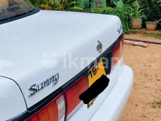 Nissan Sunny 1993 photo 2