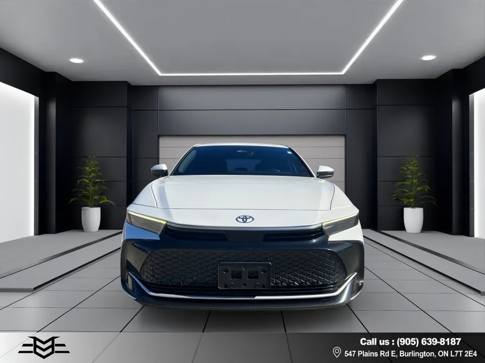 Toyota Crown 2023 photo 2