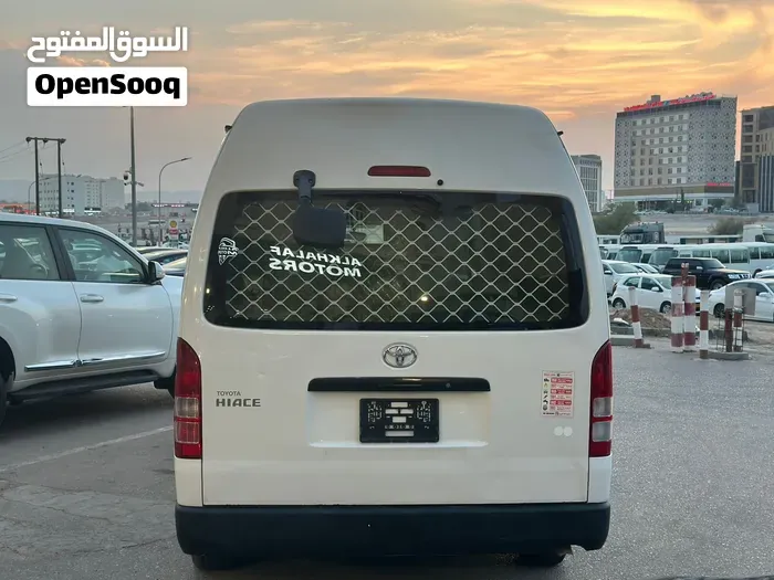 Toyota Hiace 2023 photo 4