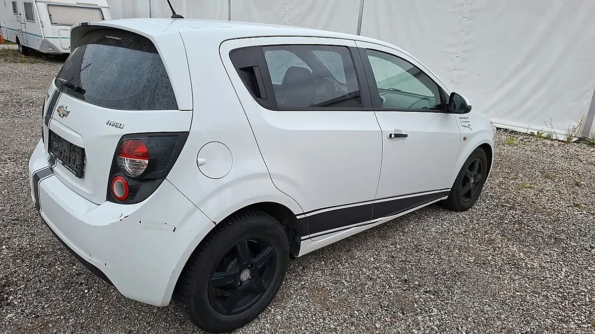 Chevrolet Aveo 2012 photo 2