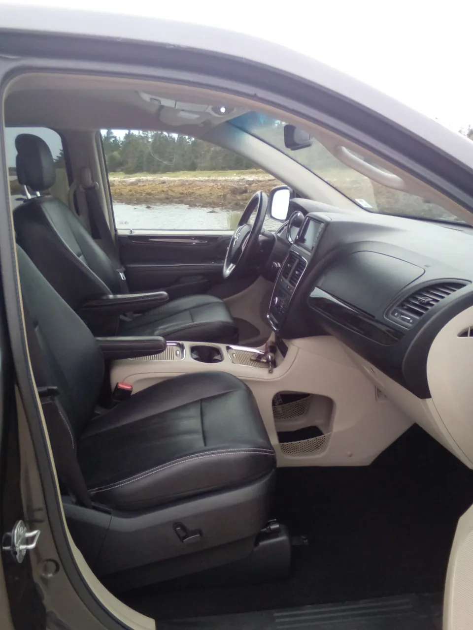 Dodge Caravan 2016 photo 5