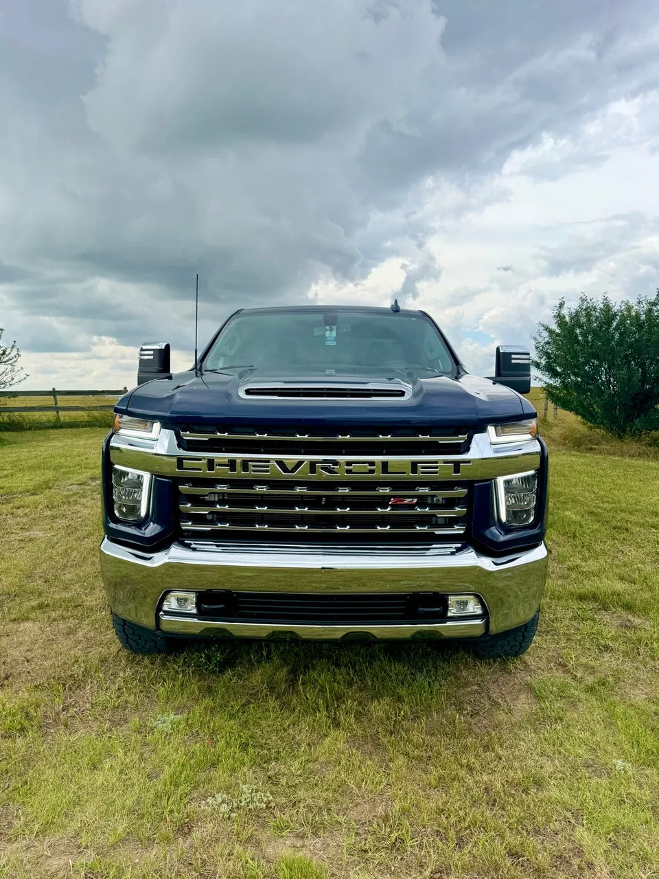 Chevrolet Silverado 2500Hd 2022 photo 3