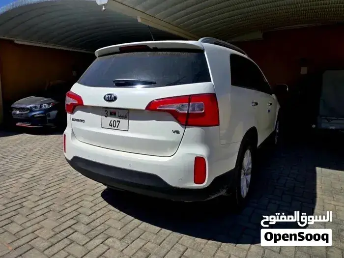 Kia Sorento 2012 photo 2