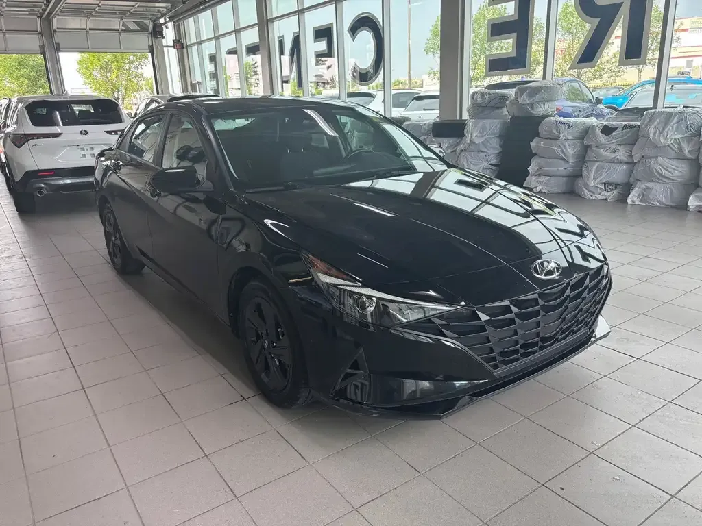 Hyundai Elantra 2023 photo 3