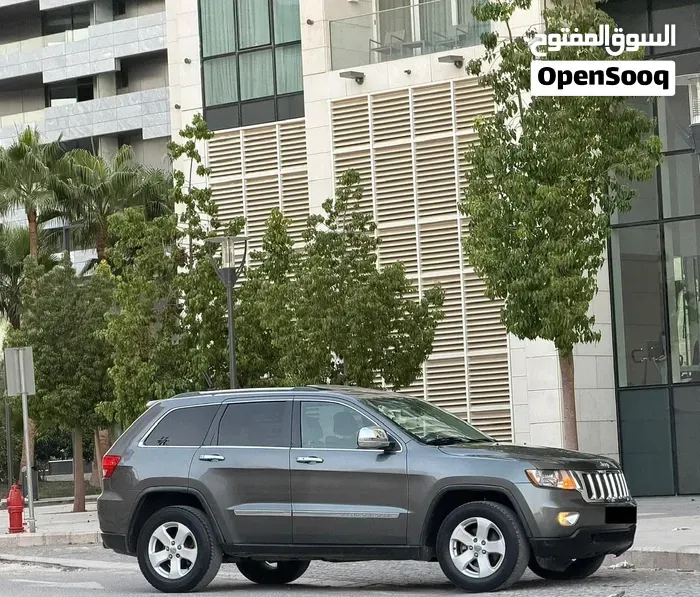 Jeep Cherokee 2011 photo 3