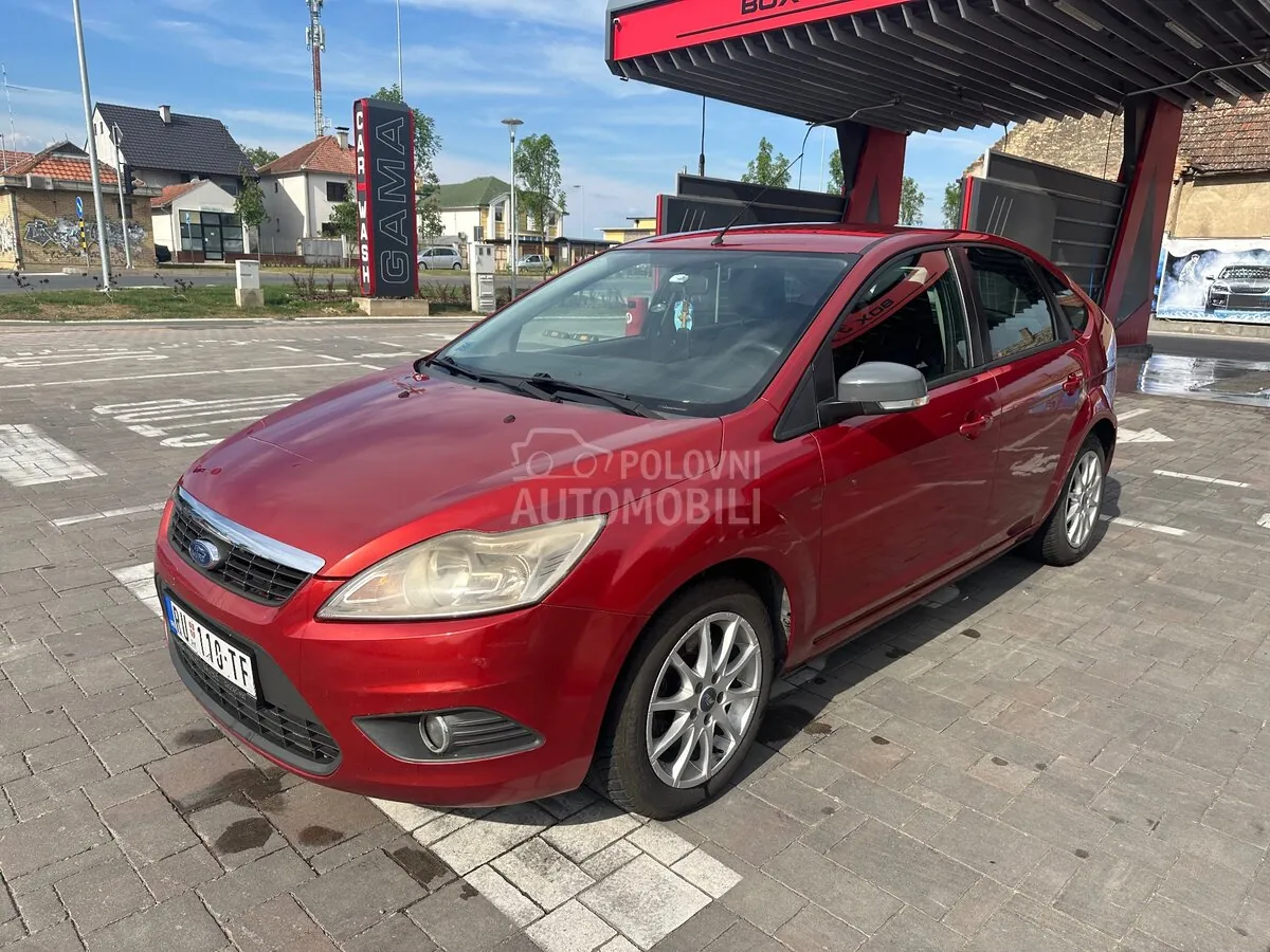 Ford Focus 2010 photo 2