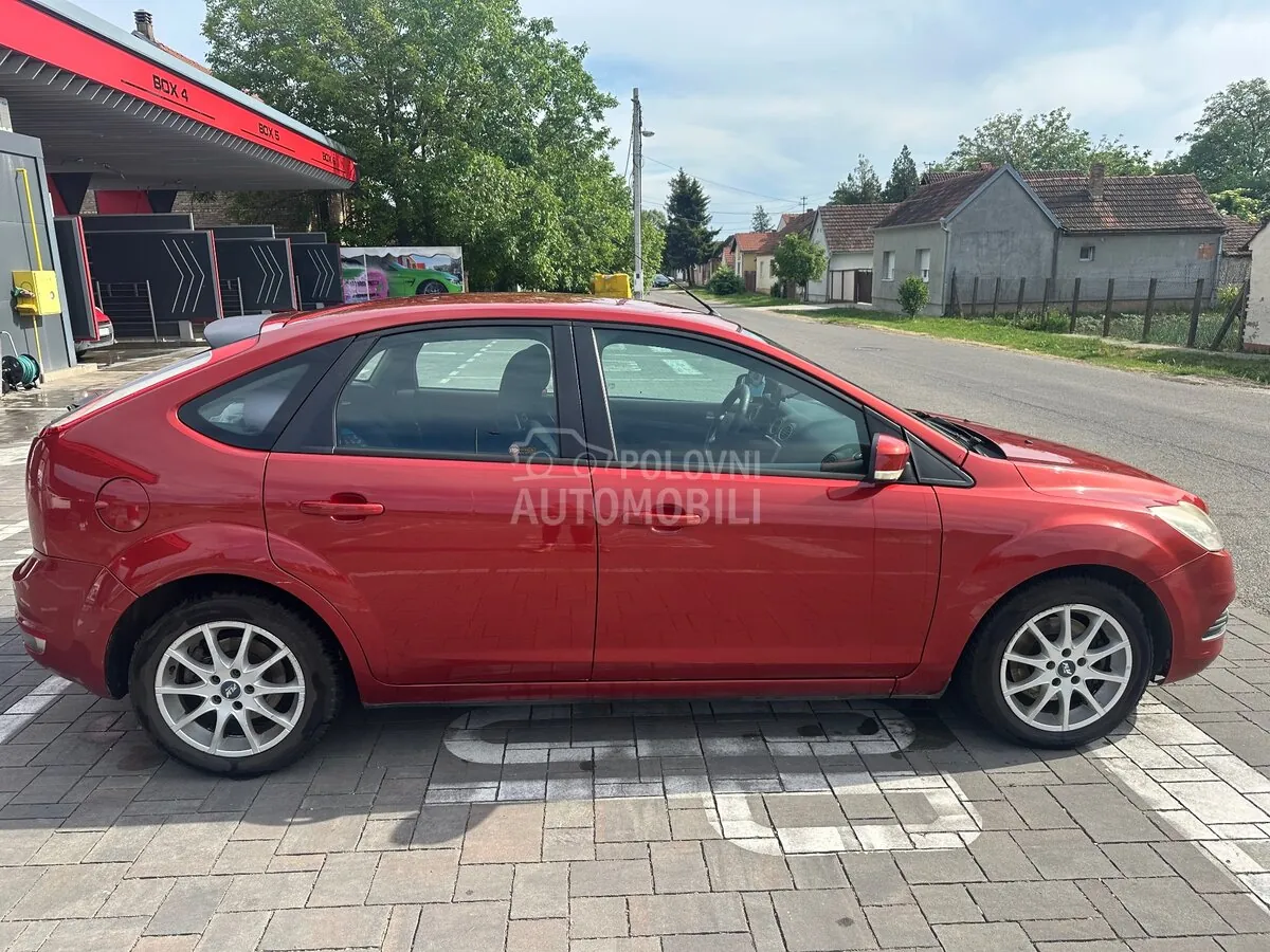 Ford Focus 2010 photo 5