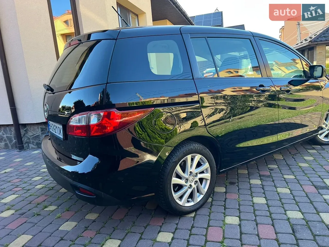Mazda Mazda 5 2011 photo 5