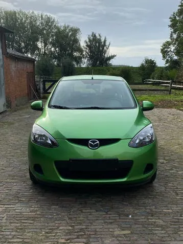 Mazda 2