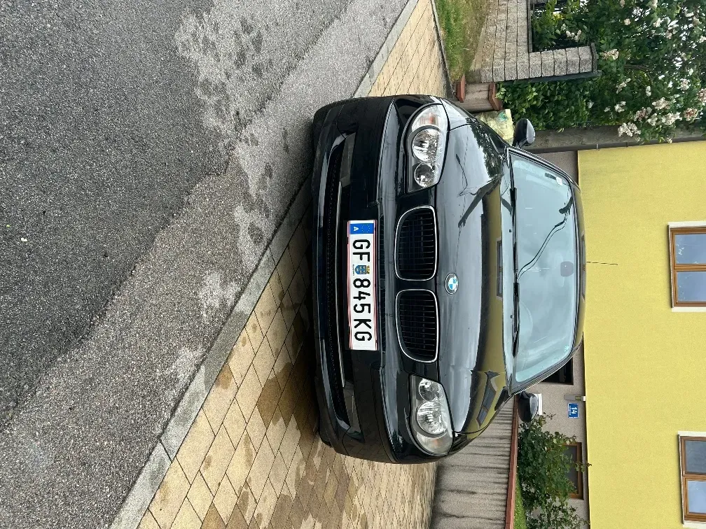 BMW 1 Series 2009 photo 2