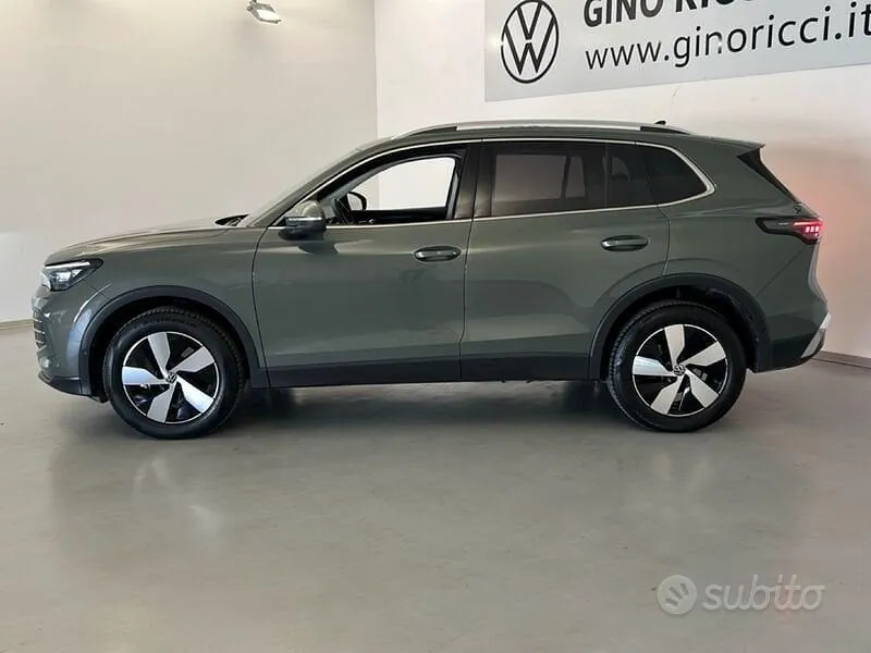 Volkswagen Tiguan 2024 photo 3