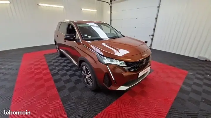 Peugeot 5008 2022 photo 3