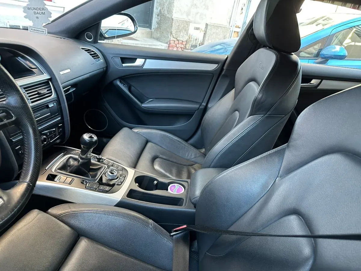 Audi A5 2010 photo 3