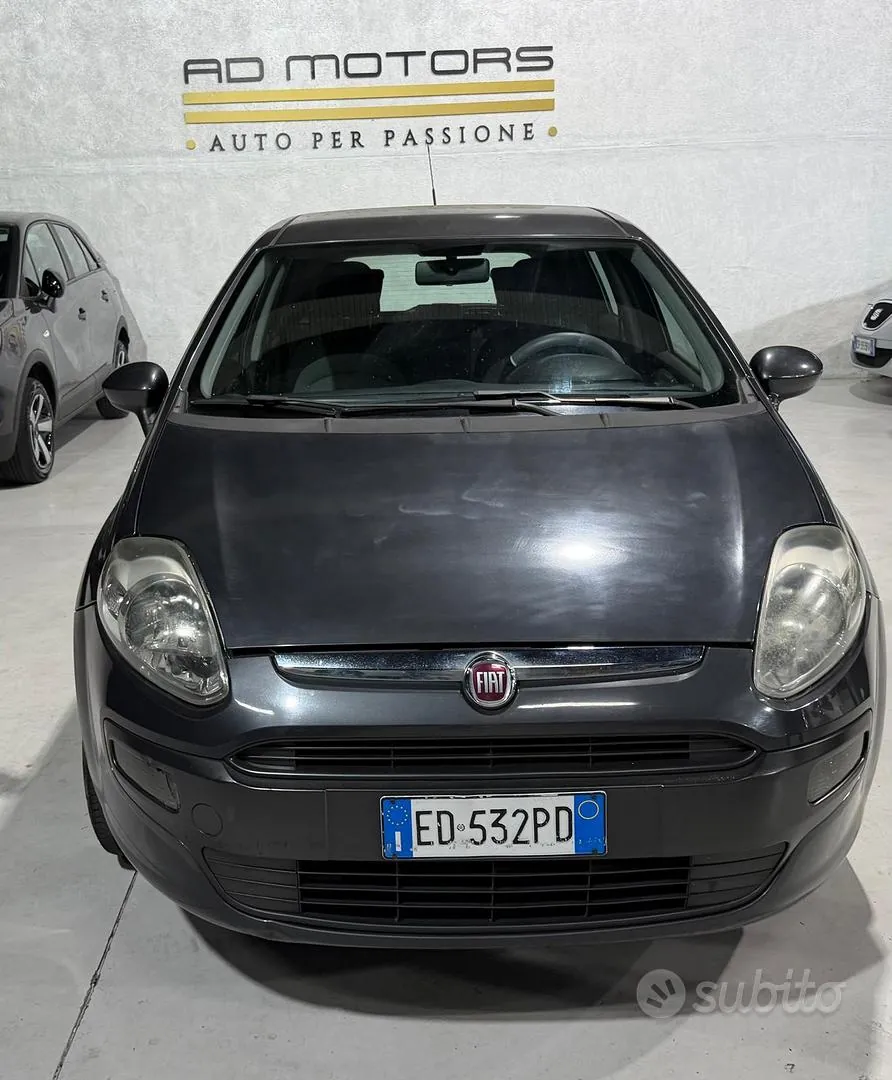 Fiat Punto 2010 photo 2